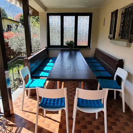 בית נופש Near Maggiore Pool